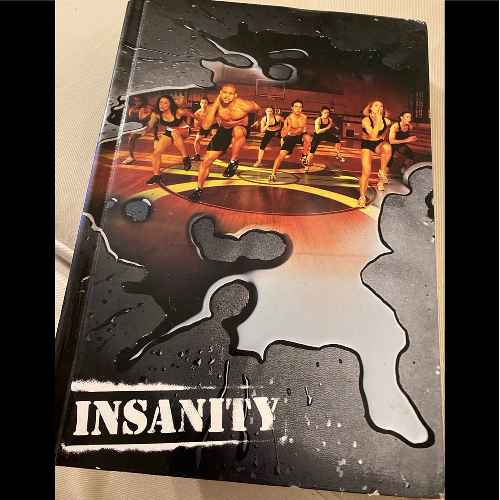BACK ON SALE! BeachBody Insanity DVD Workout Program. (10 CDS)